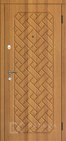 Фото «Железная дверь дуб светлый с плетёной фрезеровкой и орехом №28»
